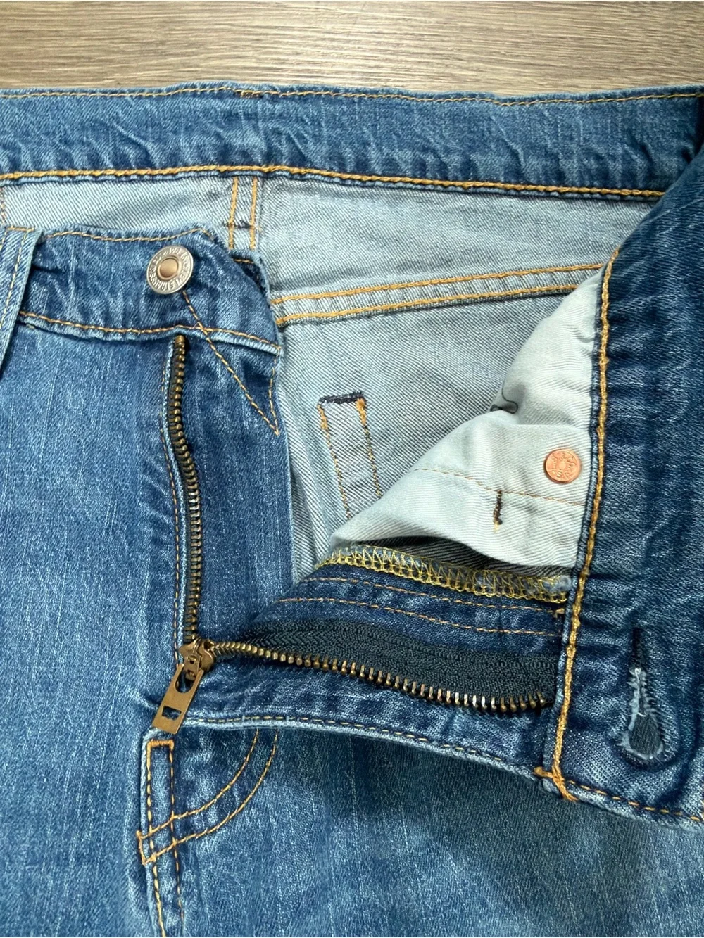Levis excellent pre